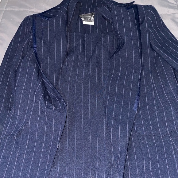 3 PIECE Suits Us - Picture 5 of 16